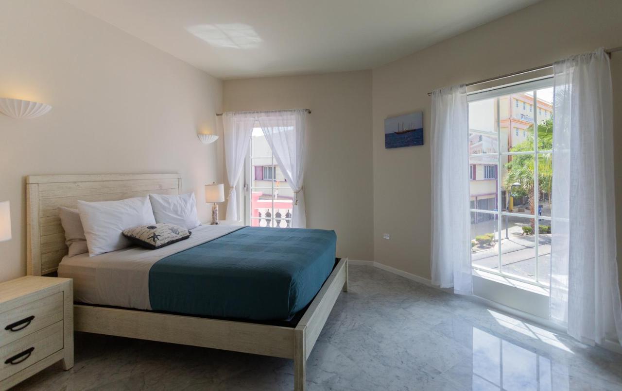 Oranjestad City Suites Екстериор снимка