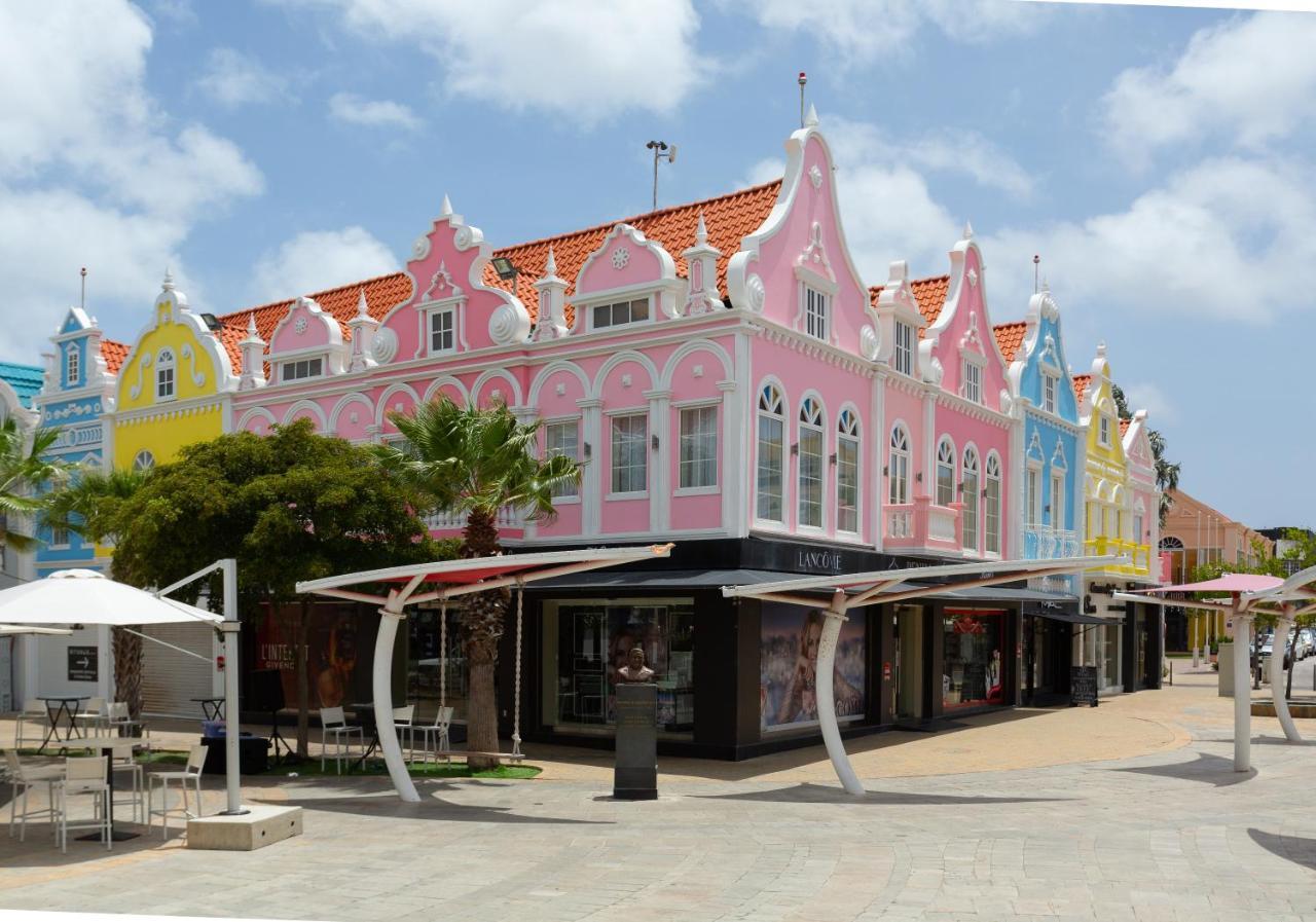 Oranjestad City Suites Екстериор снимка