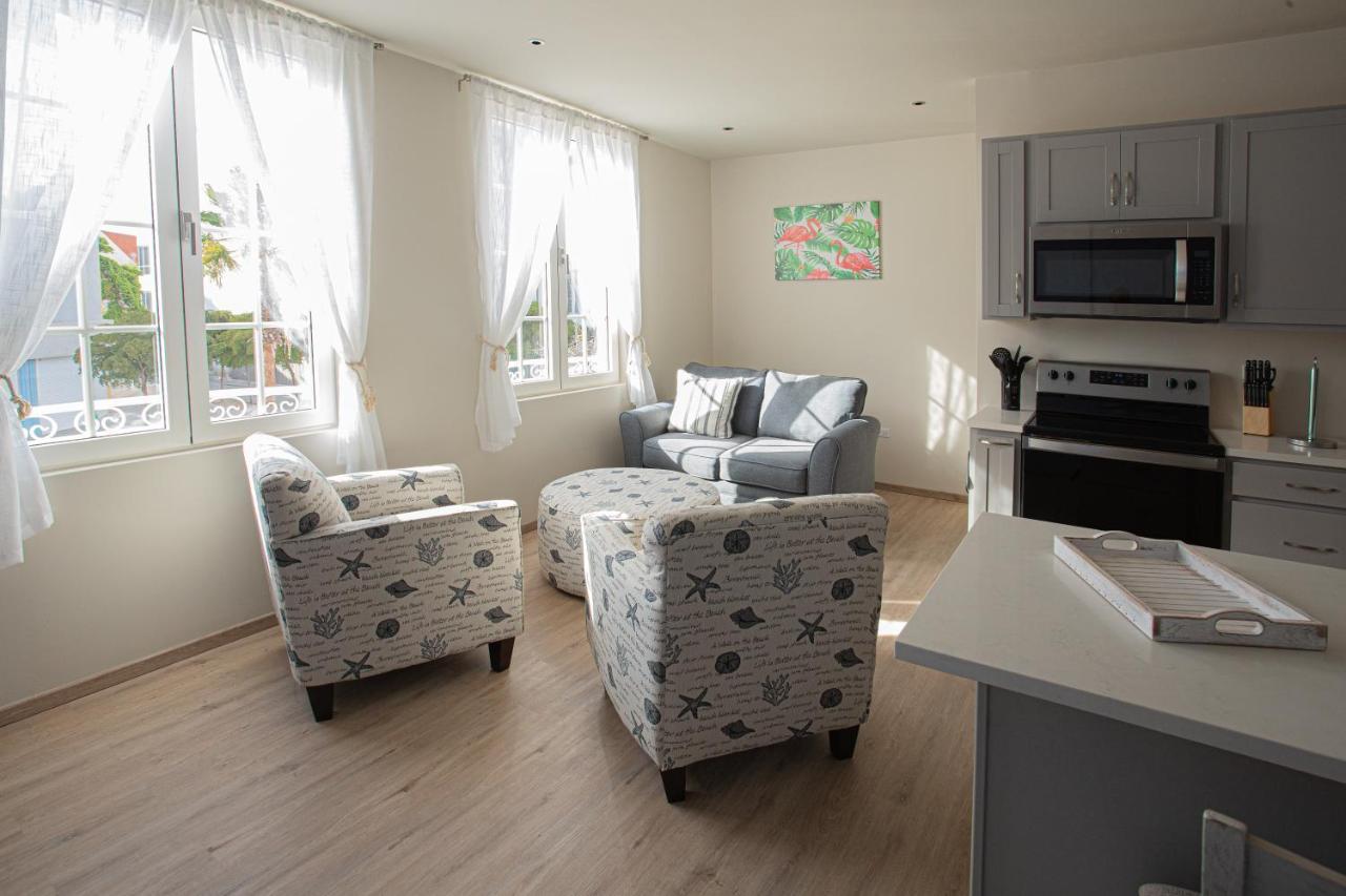 Oranjestad City Suites Екстериор снимка